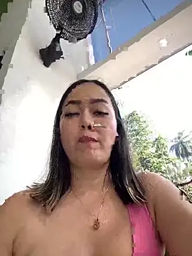 Danielavegax online show from December 17, 2024, 7:48 pm