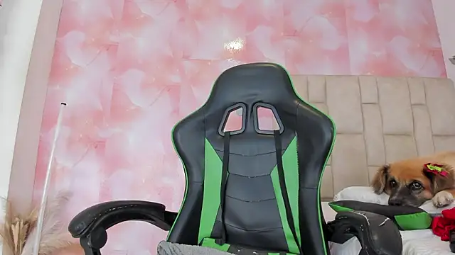 aida rose  online show from February 19, 2026, 5:54 pm