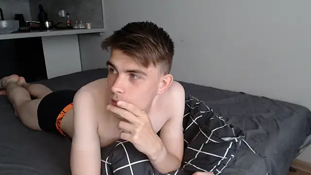 Student Oliver online show from July 10, 2026, 2:06 pm