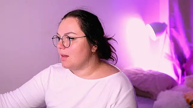 Snapshot of ameliaminkx chatting on November 6, 2025, 3:32 am ameliaminkx online show from November 6, 2025, 3:32 am