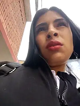 Astrid-- online show from May 5, 2026, 3:04 pm