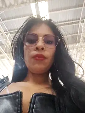 Astrid-- online show from November 21, 2025, 7:35 pm