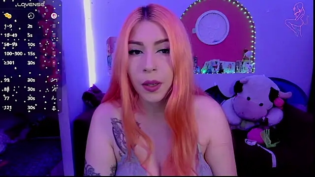 Snapshot of ValentinaMiller_ chatting on November 19, 2025, 3:45 pm ValentinaMiller online show from November 19, 2025, 3:45 pm