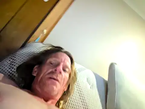 Snapshot of Travislovescum chatting on October 27, 2025, 1:01 pm Travislovescum online show from October 27, 2025, 1:01 pm