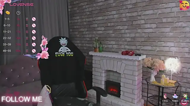 Snapshot of SarahCoksss chatting on October 8, 2025, 12:56 am SarahCoksss online show from October 8, 2025, 12:56 am