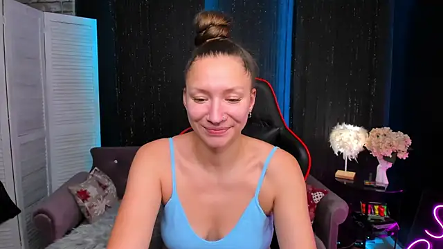 Snapshot of SarahCoksss chatting on November 28, 2025, 12:22 am SarahCoksss online show from November 28, 2025, 12:22 am