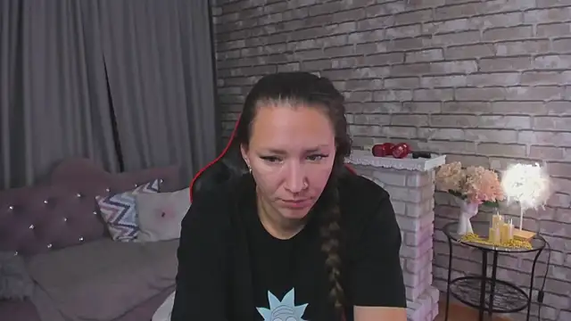 Snapshot of SarahCoksss chatting on October 16, 2025, 12:41 am SarahCoksss online show from October 16, 2025, 12:41 am