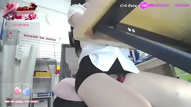 Snapshot of Ariel_Bae chatting on June 23, 2026, 4:32 am Ariel Bae online show from June 23, 2026, 4:32 am