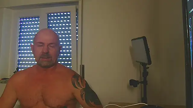 Snapshot of ManlyPrisonGuy chatting on July 30, 2026, 2:27 pm ManlyPrisonGuy online show from July 30, 2026, 2:27 pm