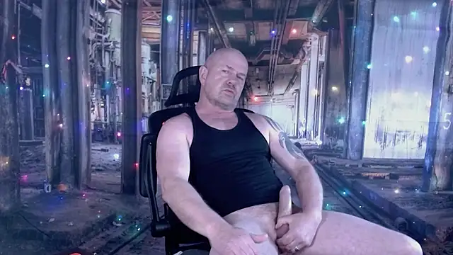 ManlyPrisonGuy online show from December 17, 2025, 1:16 pm