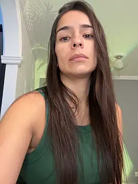 Snapshot of Mau_White chatting on June 16, 2026, 11:05 pm Mau White online show from June 16, 2026, 11:05 pm