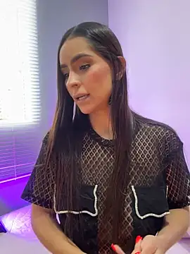 Mau White online show from May 6, 2026, 3:38 pm
