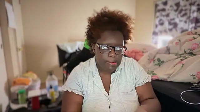 Yagurl  west online show from February 4, 2026, 3:23 am