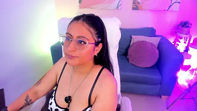 Snapshot of Amber_gold_ chatting on July 17, 2026, 4:32 am Amber gold online show from July 17, 2026, 4:32 am