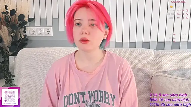   KawaiiYuki   online show from November 15, 2025, 6:28 am