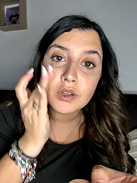 Snapshot of Novababy18 chatting on December 4, 2025, 11:37 pm Novababy18 online show from December 4, 2025, 11:37 pm