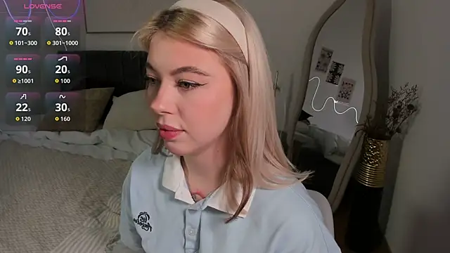 Snapshot of SimonaGerry chatting on November 30, 2025, 4:35 am SimonaGerry online show from November 30, 2025, 4:35 am