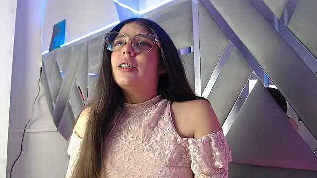 Paola Lyon  online show from February 15, 2025, 1:21 am
