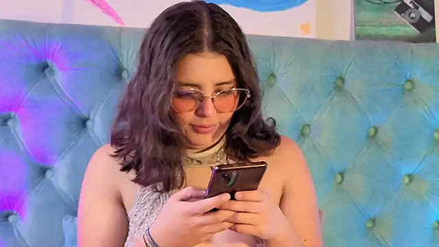 Snapshot of Paola_Lyon_ chatting on March 16, 2026, 11:58 am Paola Lyon online show from March 16, 2026, 11:58 am