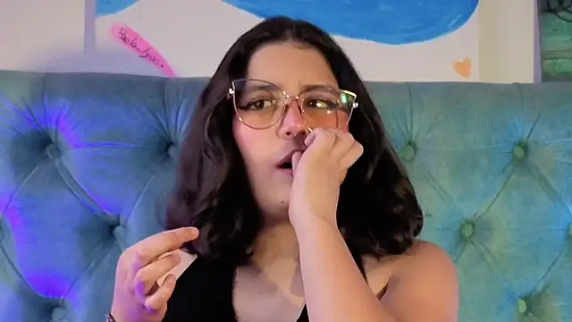 Snapshot of Paola_Lyon_ chatting on March 13, 2026, 6:57 pm Paola Lyon online show from March 13, 2026, 6:57 pm