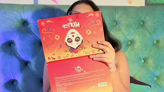 Snapshot of Paola_Lyon_ chatting on March 4, 2026, 11:40 am Paola Lyon online show from March 4, 2026, 11:40 am