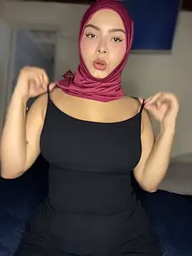 Snapshot of aneesa_darzi chatting on June 12, 2026, 10:40 pm aneesa darzi online show from June 12, 2026, 10:40 pm