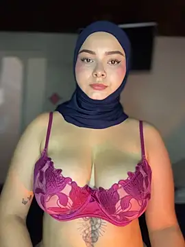 Snapshot of aneesa_darzi chatting on June 13, 2026, 8:51 pm aneesa darzi online show from June 13, 2026, 8:51 pm
