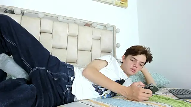 Snapshot of daniel_hot03 chatting on October 24, 2025, 8:30 pm daniel hot03 online show from October 24, 2025, 8:30 pm