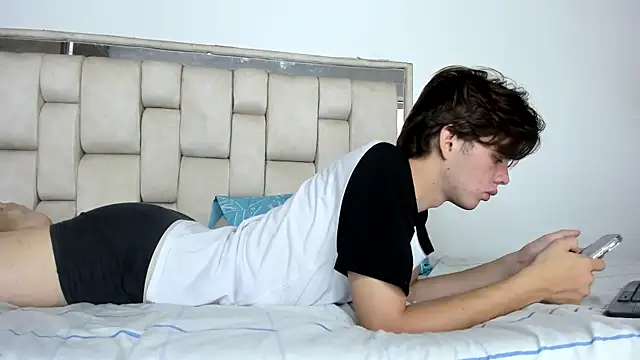 daniel hot03 online show from July 22, 2026, 1:35 pm
