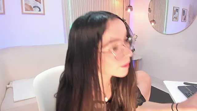 Snapshot of ana_ev chatting on November 11, 2025, 6:30 am ana ev online show from November 11, 2025, 6:30 am