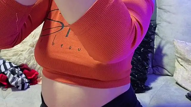 nadescomthxx online show from December 20, 2025, 6:22 pm