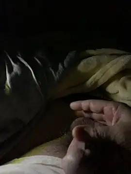 Snapshot of bertram59 chatting on October 13, 2025, 10:39 am bertram59 online show from October 13, 2025, 10:39 am