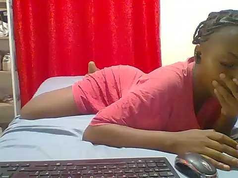 Snapshot of sexy__candyy chatting on April 19, 2026, 4:41 pm sexy candyy online show from April 19, 2026, 4:41 pm