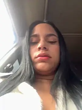 Snapshot of pamela_anderson_ chatting on December 27, 2024, 6:10 pm pamela anderson online show from December 27, 2024, 6:10 pm