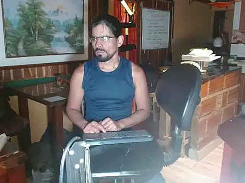 Snapshot of Dr_Pocholate84 chatting on May 15, 2026, 11:36 pm Dr Pocholate84 online show from May 15, 2026, 11:36 pm