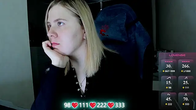 Snapshot of Olivia_Munk chatting on May 21, 2026, 3:59 am Olivia Munk online show from May 21, 2026, 3:59 am