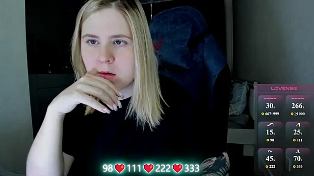 Snapshot of Olivia_Munk chatting on May 19, 2026, 3:46 am Olivia Munk online show from May 19, 2026, 3:46 am