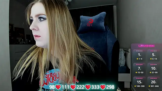 Olivia Munk online show from February 13, 2026, 4:56 am