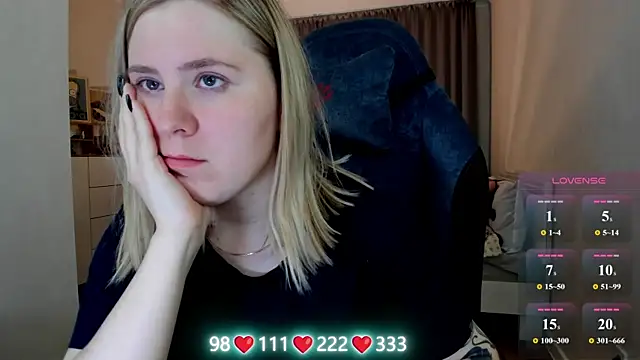 Snapshot of Olivia_Munk chatting on May 24, 2026, 4:34 am Olivia Munk online show from May 24, 2026, 4:34 am
