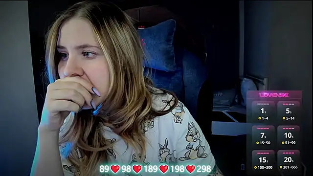 Snapshot of Olivia_Munk chatting on November 28, 2025, 4:12 am Olivia Munk online show from November 28, 2025, 4:12 am