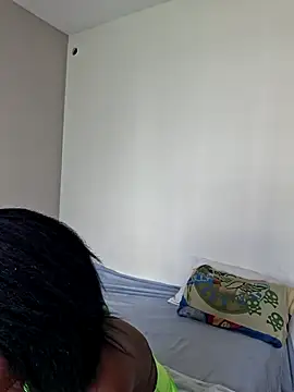 Snapshot of Kamdollie chatting on November 4, 2025, 7:12 am Kamdollie online show from November 4, 2025, 7:12 am