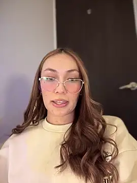 Snapshot of MichelleFerry_ chatting on January 24, 2025, 3:00 am MichelleFerry online show from January 24, 2025, 3:00 am