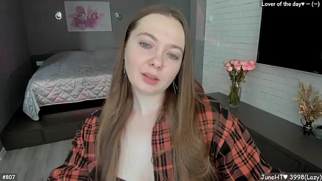 Snapshot of LizaGost chatting on June 18, 2026, 11:26 am LizaGost online show from June 18, 2026, 11:26 am