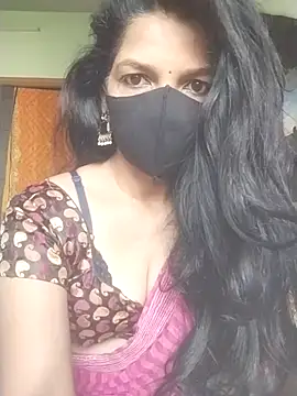 Snapshot of Shuttii_25 chatting on February 18, 2026, 4:21 am Shuttii 25 online show from February 18, 2026, 4:21 am