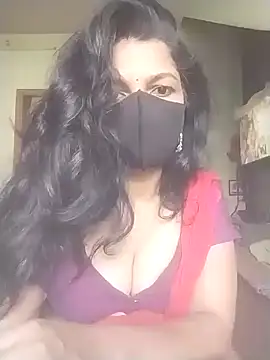 Snapshot of Shuttii_25 chatting on March 13, 2026, 4:28 am Shuttii 25 online show from March 13, 2026, 4:28 am