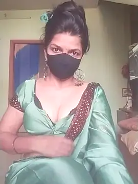 Snapshot of Shuttii_25 chatting on February 25, 2026, 5:51 am Shuttii 25 online show from February 25, 2026, 5:51 am