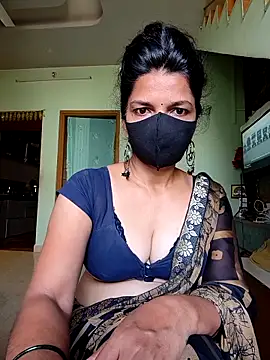 Snapshot of Shuttii_25 chatting on March 23, 2026, 4:56 am Shuttii 25 online show from March 23, 2026, 4:56 am