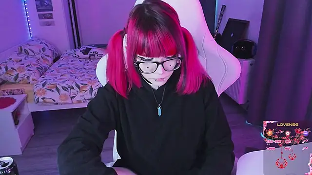 Yumi Youkai online show from March 15, 2026, 12:23 pm