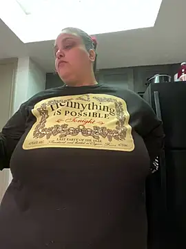 Snapshot of bbwredhead chatting on December 9, 2024, 5:51 am bbwredhead online show from December 9, 2024, 5:51 am