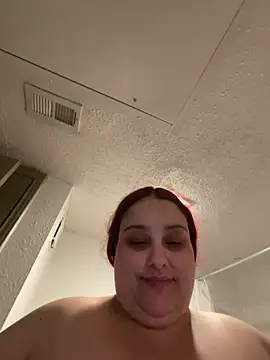 Snapshot of bbwredhead chatting on February 18, 2025, 1:21 am bbwredhead online show from February 18, 2025, 1:21 am